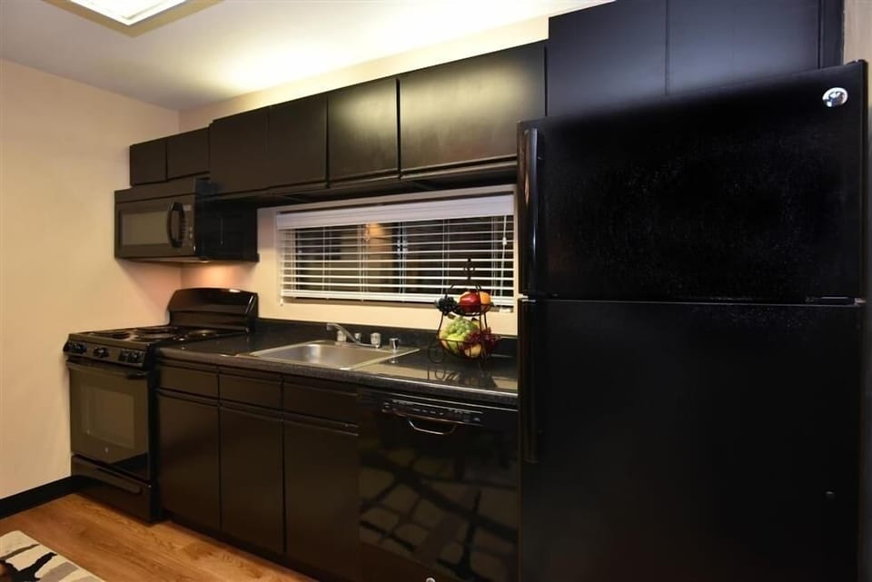 Indoors, Kitchen, Refrigerator, Microwave, Oven