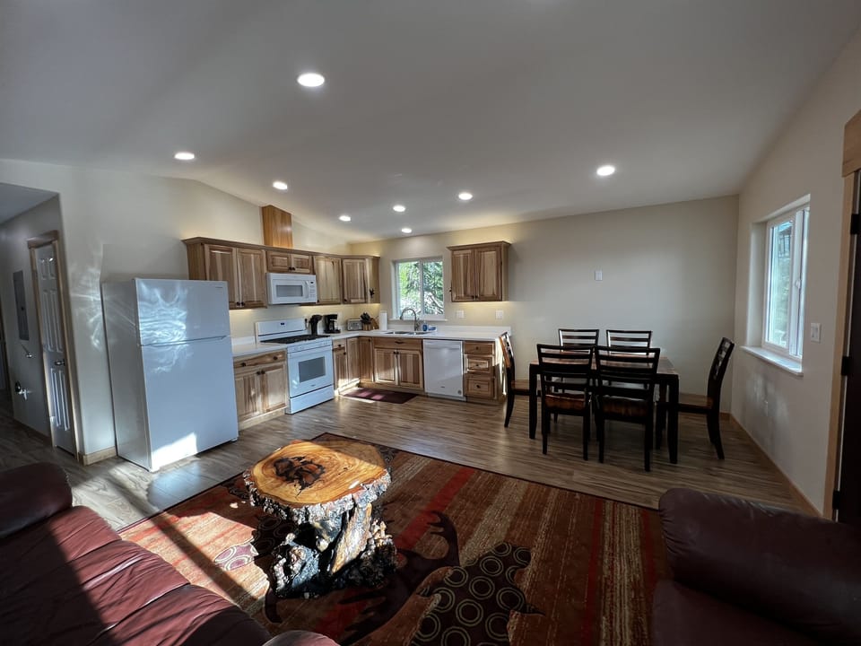 Kitchen and Dinning Area
