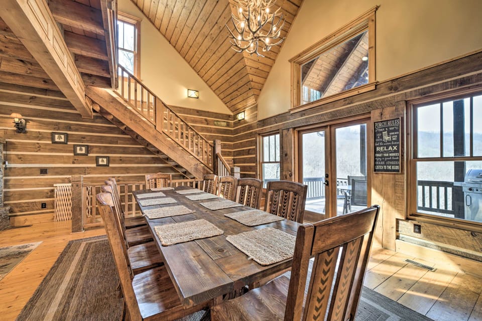 Dining Area | Dishware & Flatware