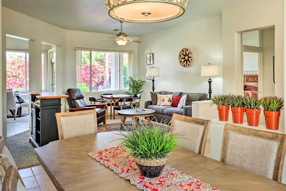 Dining Area | Dishware & Flatware Provided