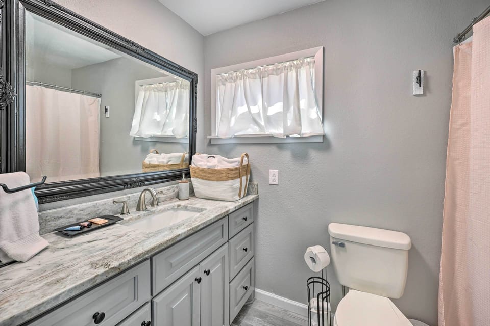 Full Bathroom