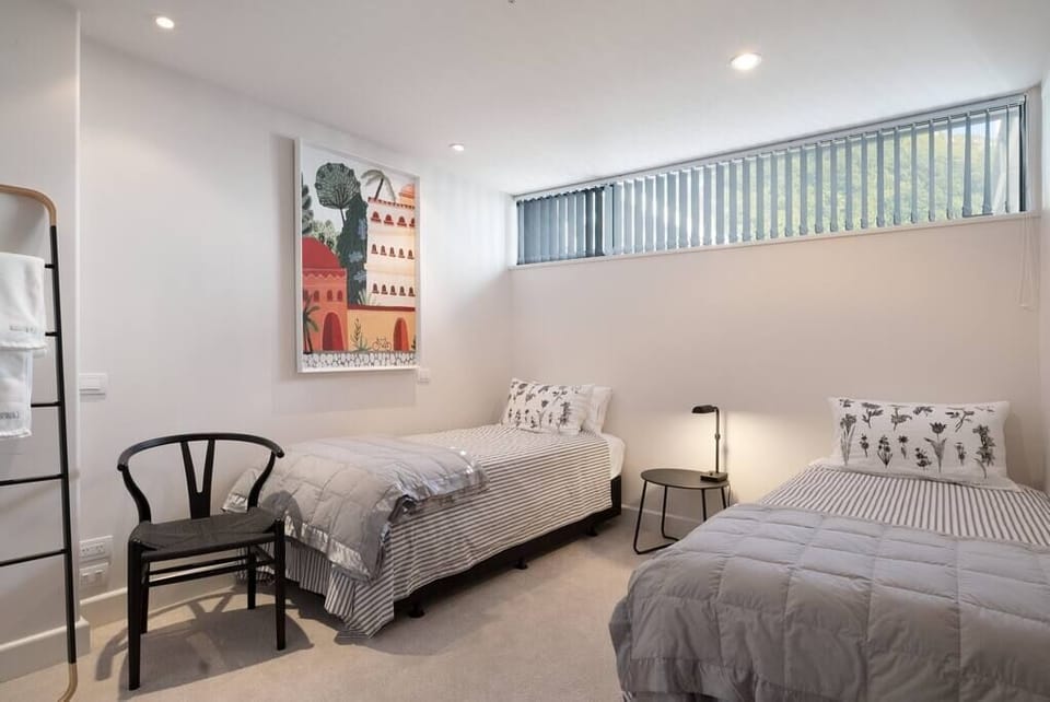 Guest bedroom