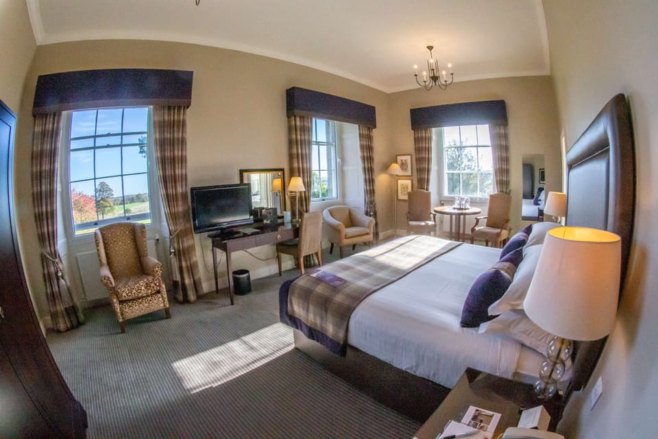 Superior Suite, 1 Double Bed (Super Deluxe Suite) | Hypo-allergenic bedding available, desk, iron/ironing board, WiFi (free)