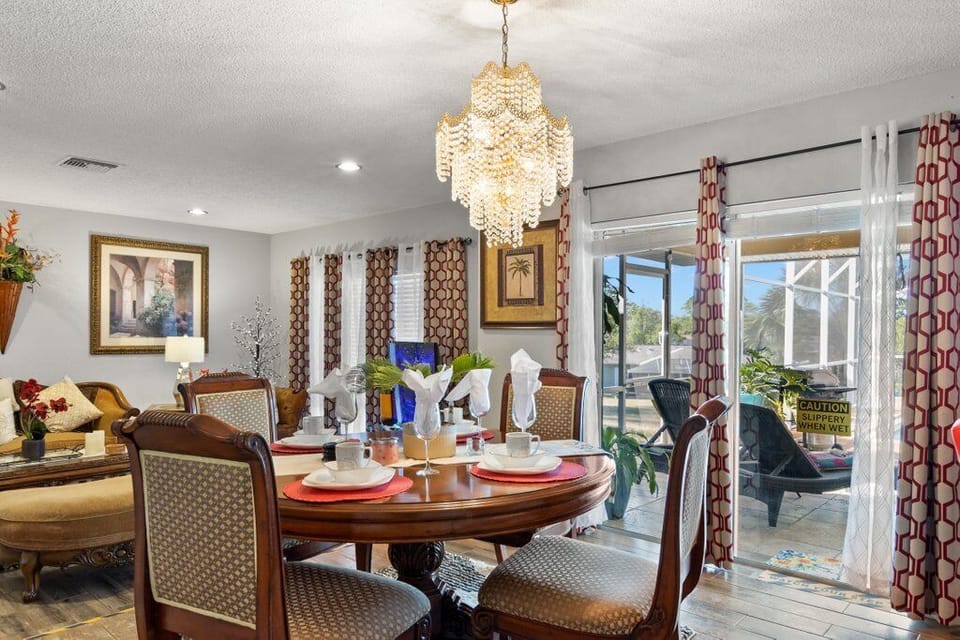Dining area. 