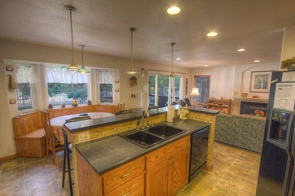 House, 4 Bedrooms | Interior