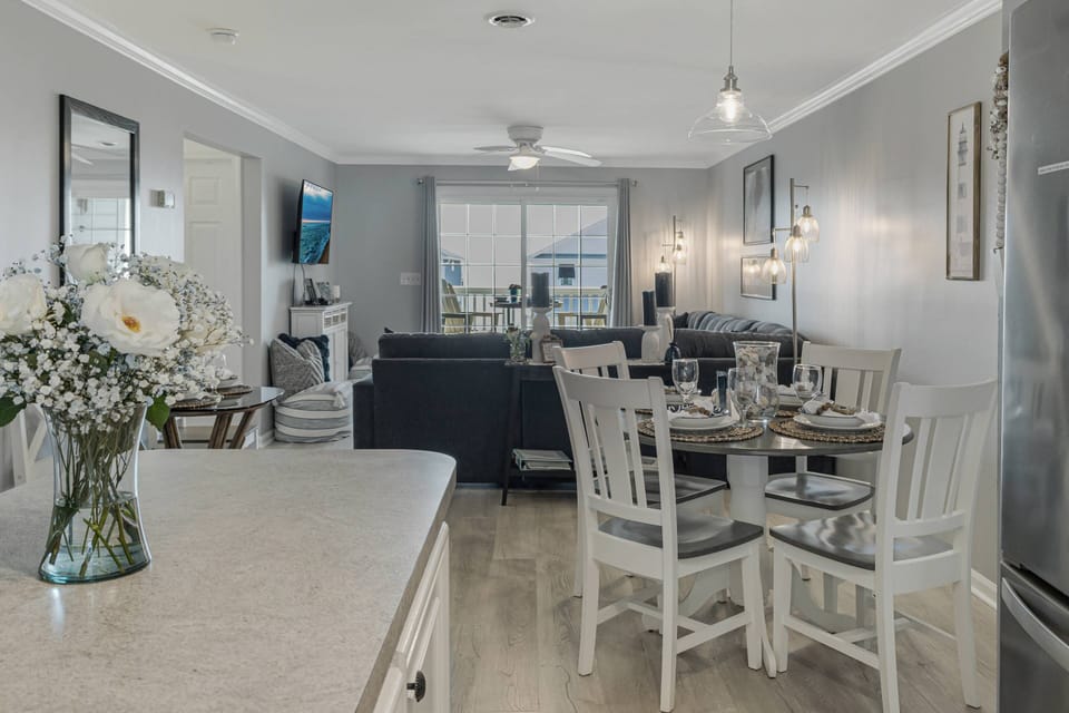 This condo is perfect for any occasion! Enjoy the close beach access for fast access to the water!