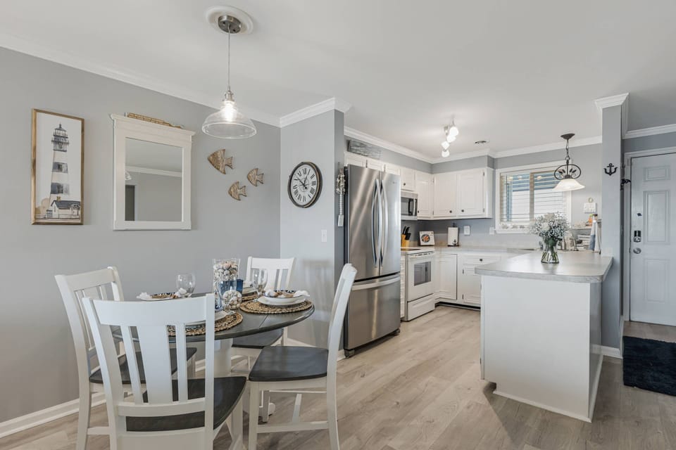 Open kitchen and dining room for the whole family to enjoy their meals
