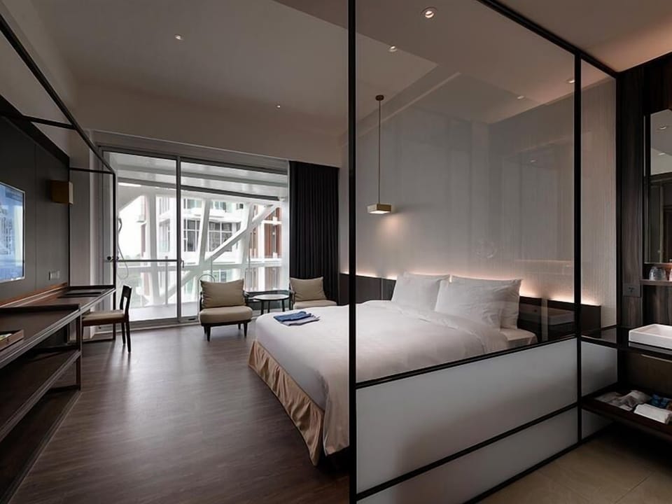Superior Double Room, City View - Does not provide disposable amenities | Premium bedding, down comforters, pillowtop beds, free minibar