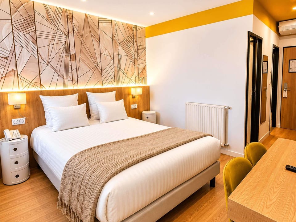 Premium bedding, minibar, in-room safe, desk