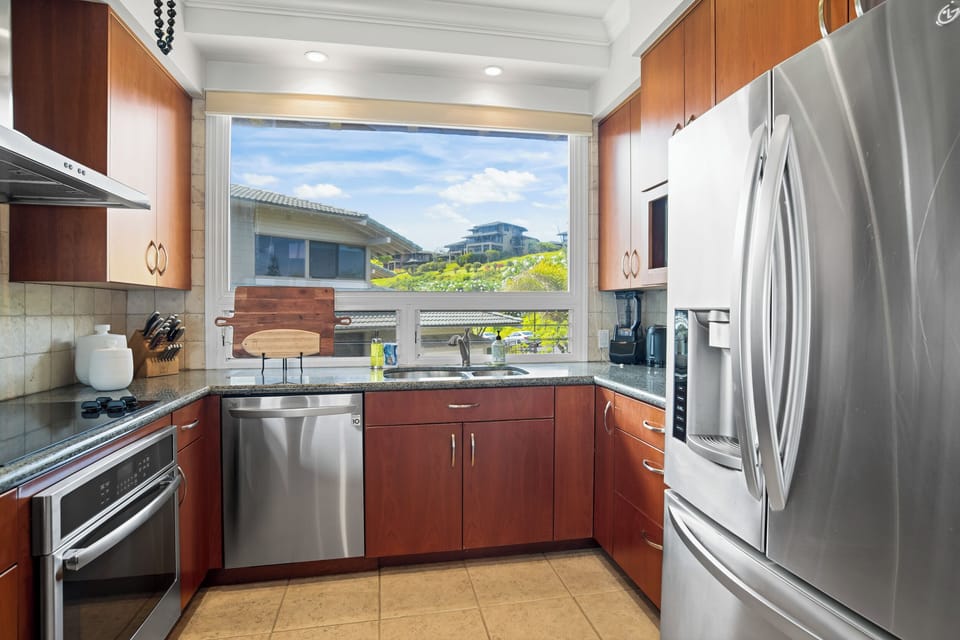 Full size appliances and natural lighting