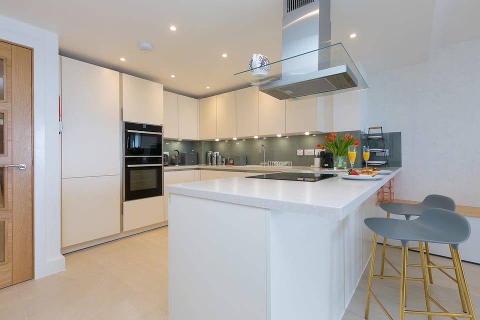 Fridge, dishwasher, electric kettle, toaster