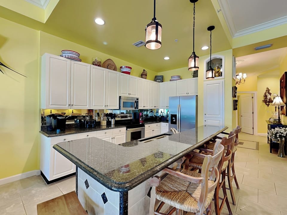 Kitchen - Island Seating