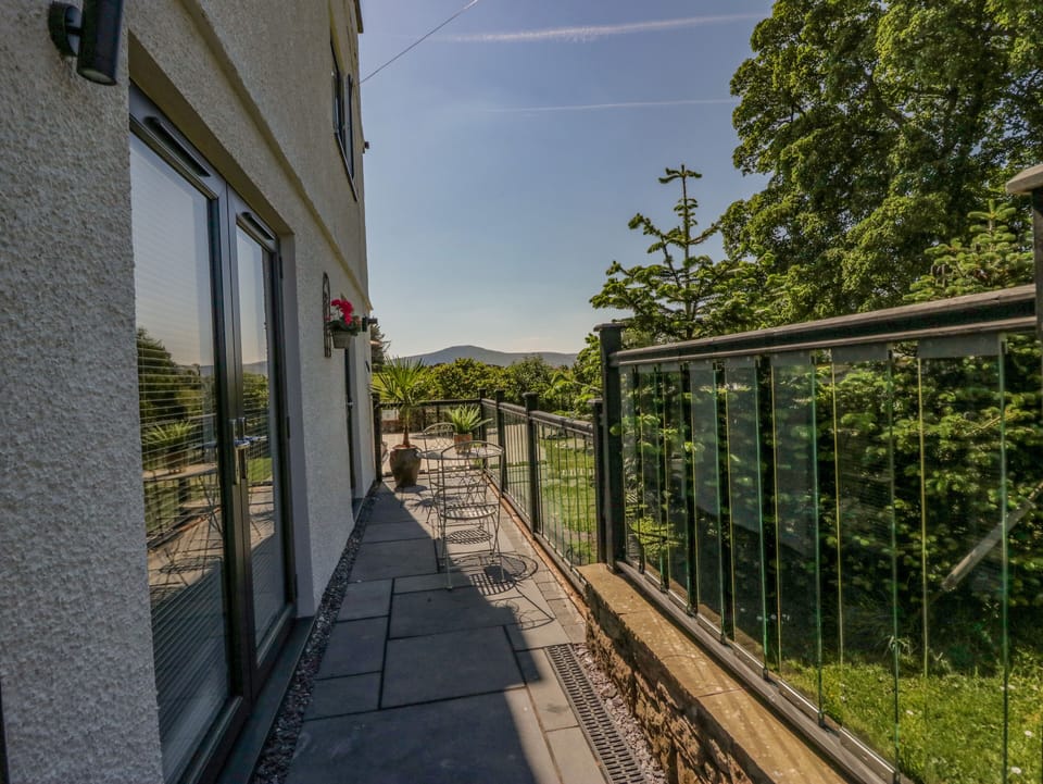 Cottage | Property grounds