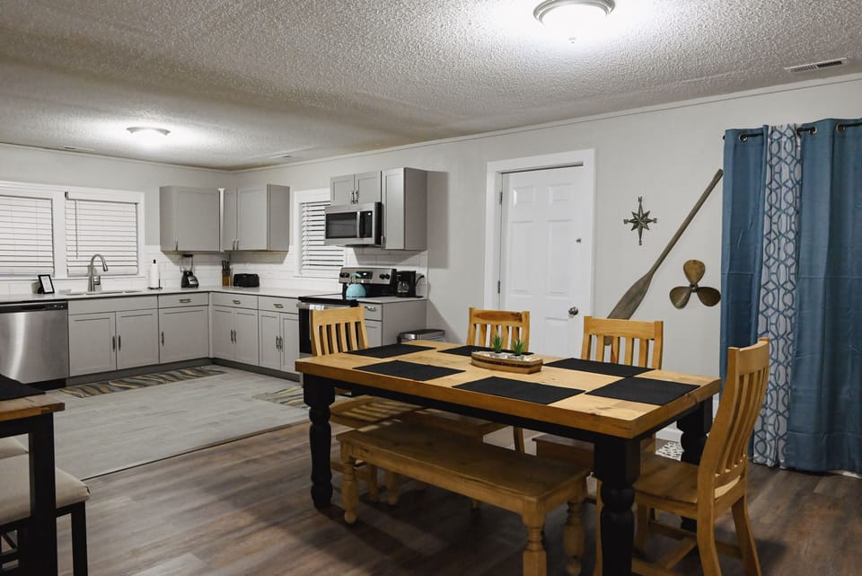 Dining Area/Kitchen