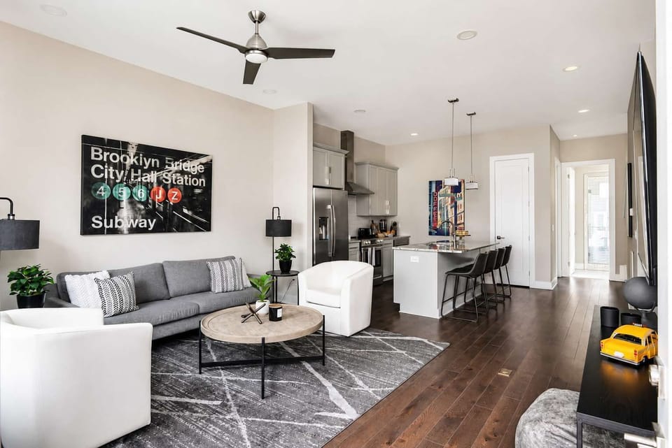 Stylish decor and iconic subway art create a perfect spot to relax in Nashville.