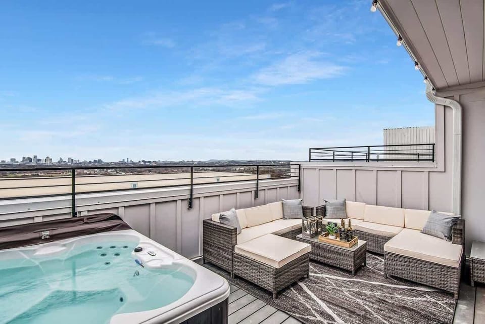 Rooftop bath experience with sweeping, breathtaking views