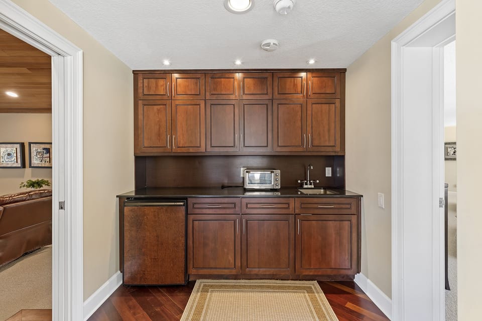 Wet Bar -adjacent to Family Room and 2 Queens Bedroom-Upstairs