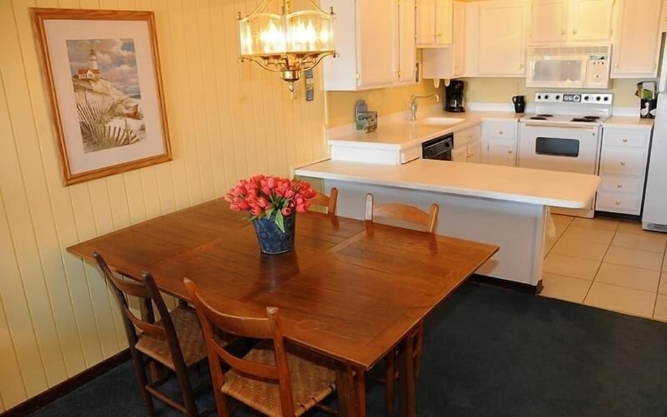 Dining Room, Dining Table, Furniture, Indoors, Table