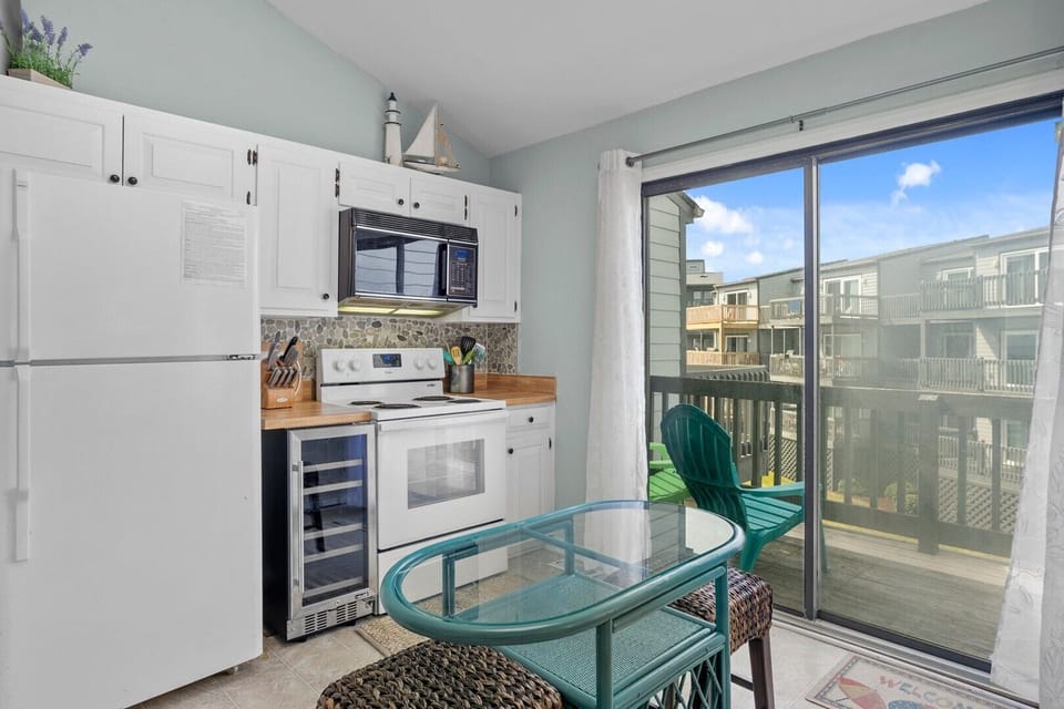 Kitchen - Direct Access to Deck
