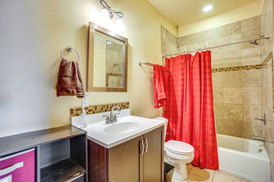 Full Bathroom