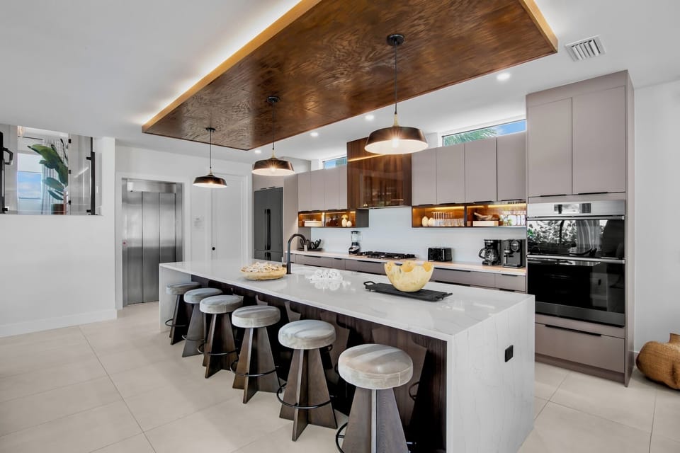 Spacious Kitchen and Island Area