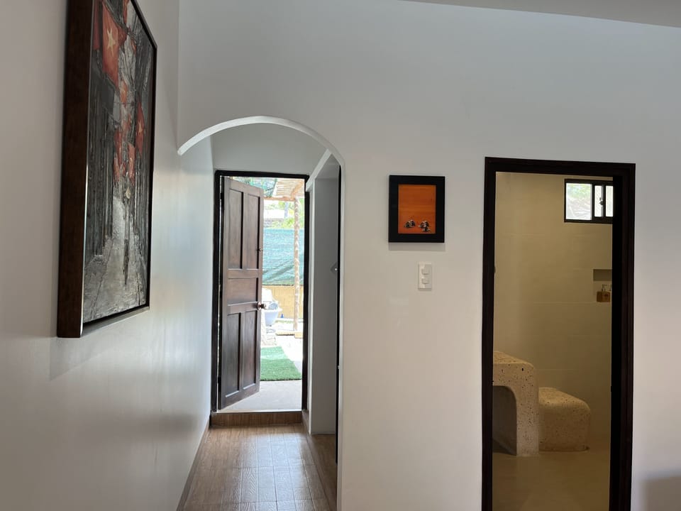 Deluxe Quadruple Room | Desk, iron/ironing board, free WiFi, bed sheets