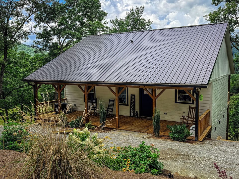 Graceland Mountain Cottage