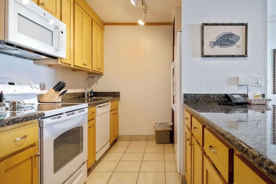 Fully equipped kitchen with everything needed. 