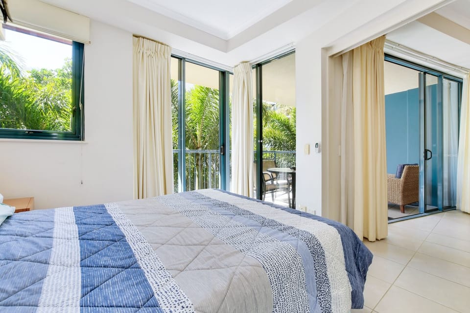 Queen bed
