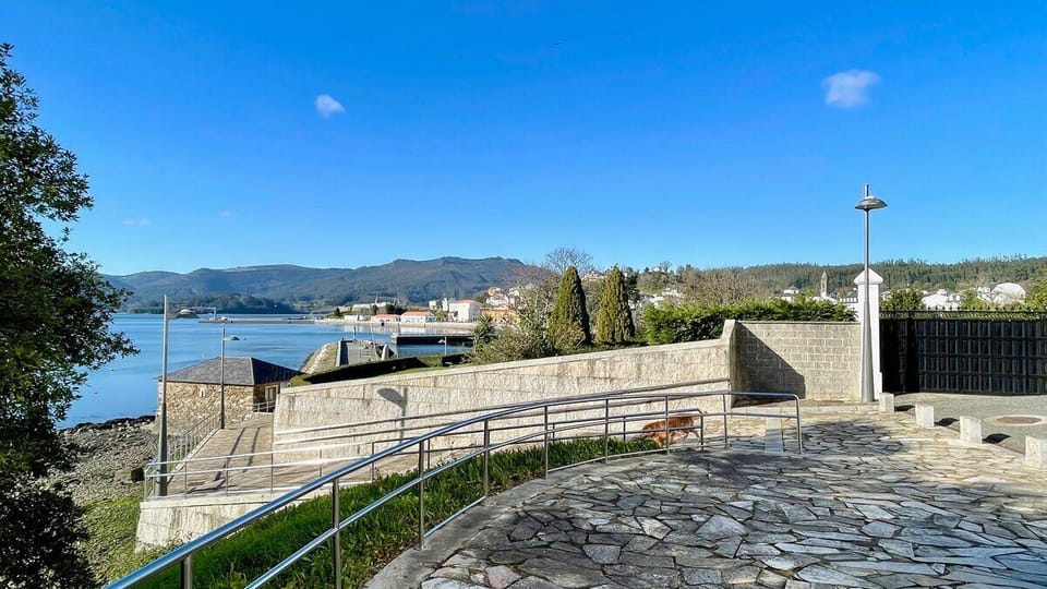 natural landscape, neighborhood