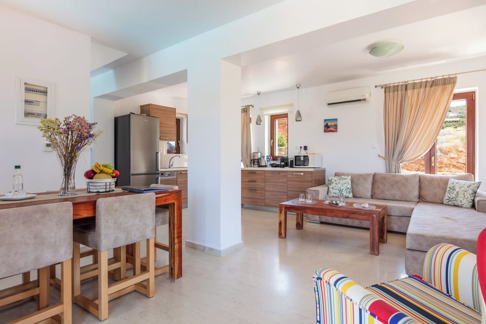 Open plan space consisted of the kitchen and seating area.