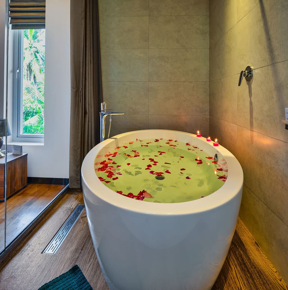 Luxury Double or Twin Room | Bathroom | Hair dryer, bidet, towels
