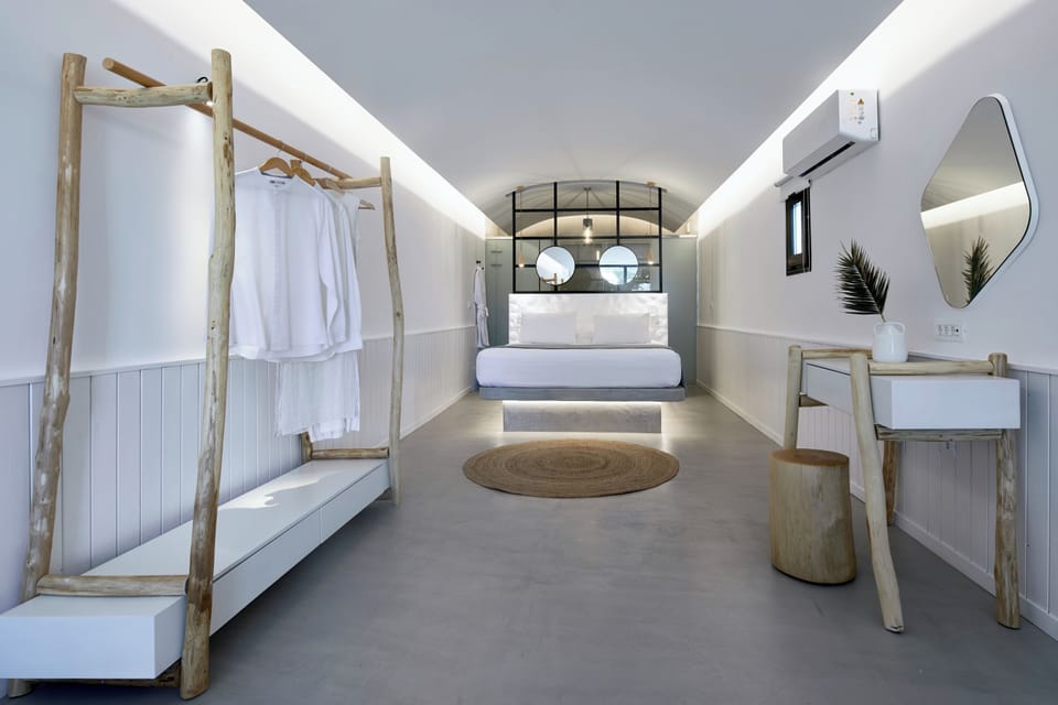 Avramiea Suite, Private Heated Pool, Sea View | 1 bedroom, premium bedding, minibar, in-room safe