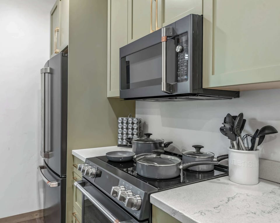 Full Kitchen
