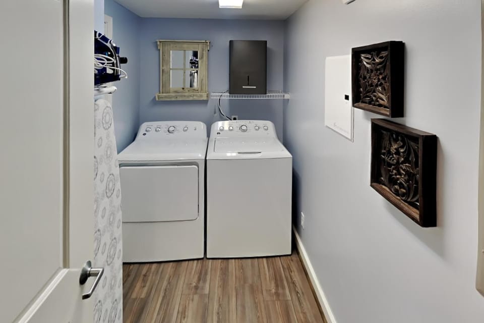 Washer & Dryer