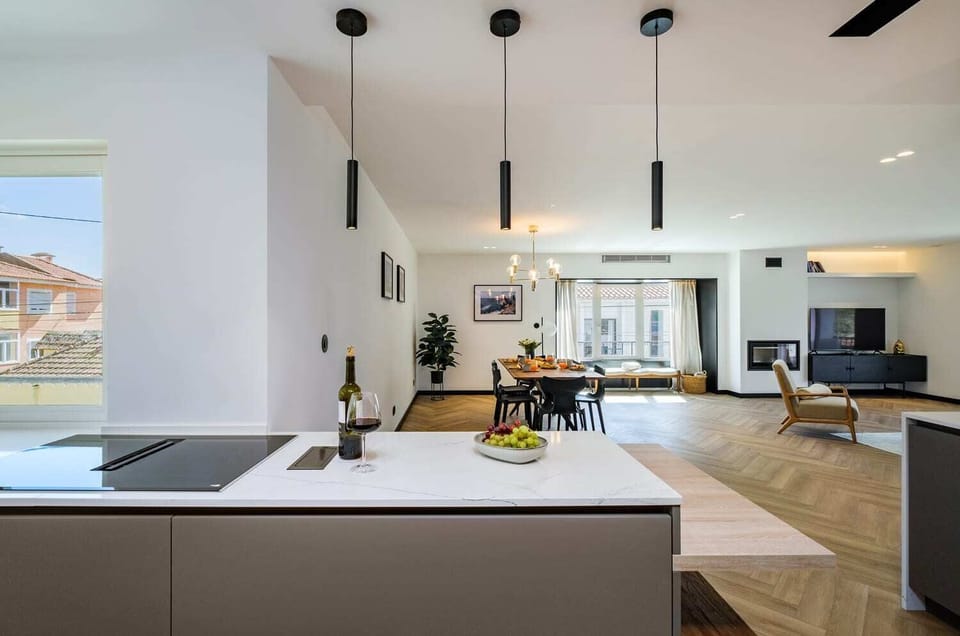 Beautifully appointed kitchen