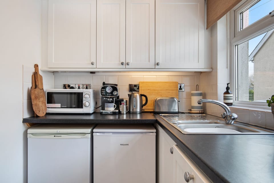 Saundersfoot Cottage, Sea Views