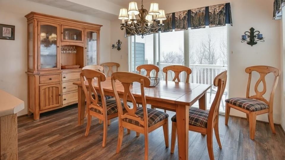Dining Room, Dining Table, Furniture, Indoors, Table