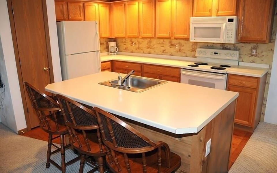 Indoors, Kitchen, Refrigerator, Microwave, Oven