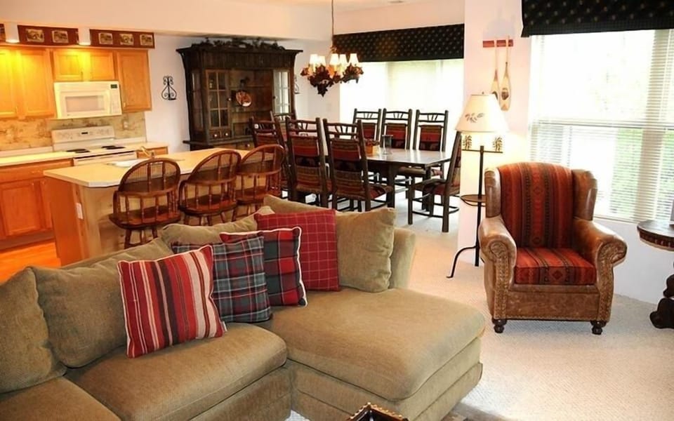 Couch, Furniture, Home Decor, Indoors, Living Room