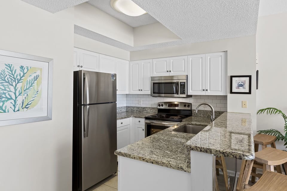 23-Majestic-Sun-608B-Kitchen