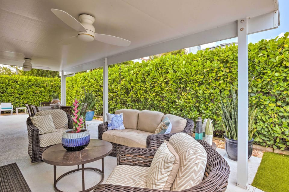 Covered Patio | Gas Grill