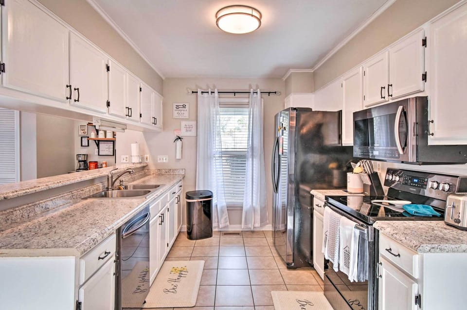 Kitchen | Blender | Crockpot | Dishwasher | Drip Coffee Maker | Toaster