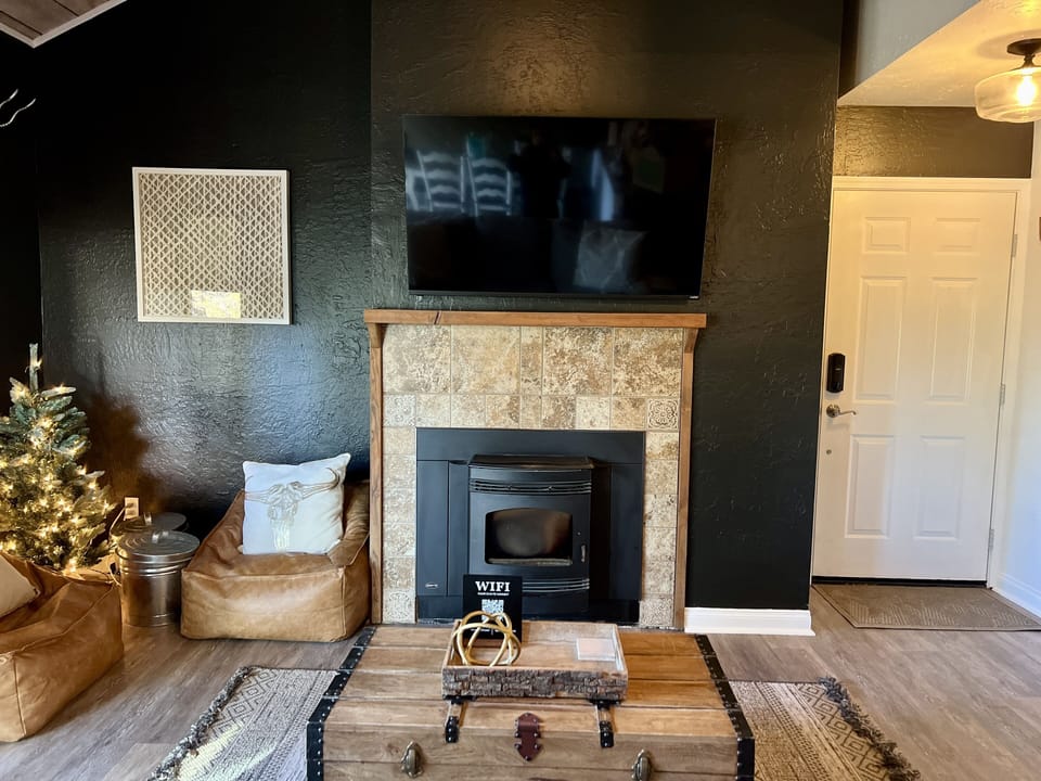 Equipped with a pellet fireplace as well as heating throughout