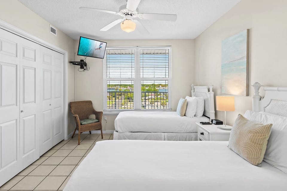 Guest bedroom