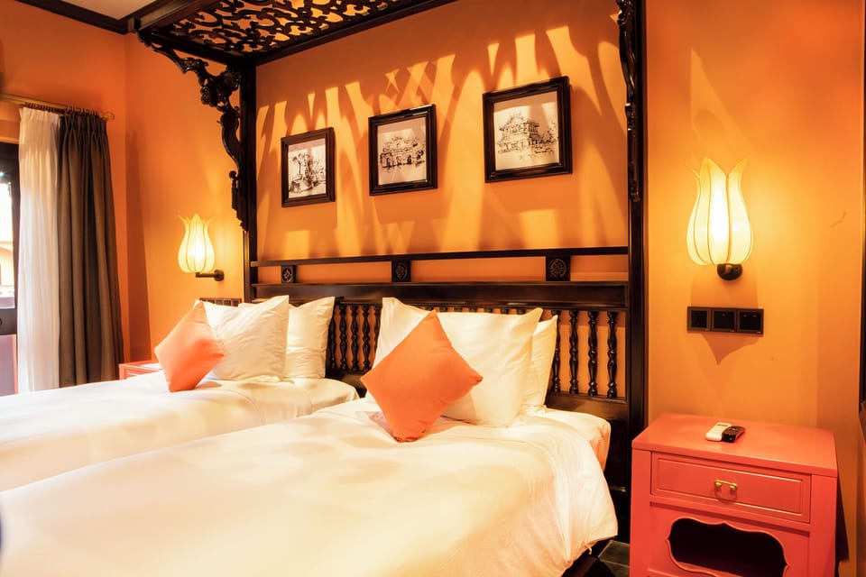 Deluxe Twin Room | Desk, soundproofing, WiFi (free), bed sheets