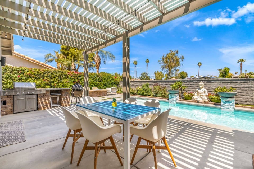 Dine Outdoors!