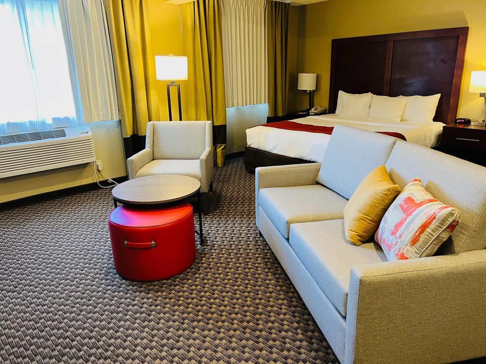 Suite, 1 King Bed with Sofa bed, Non Smoking | Desk, iron/ironing board, free WiFi, bed sheets