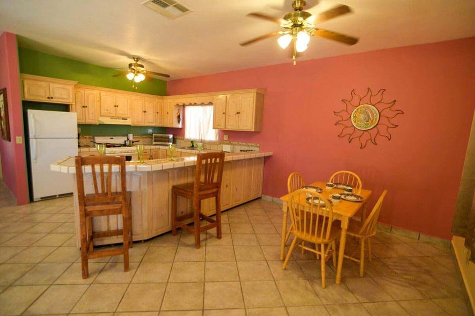 This setup is ideal for families and groups to gather for breakfast or dinner while visiting San Felipe, Baja California.