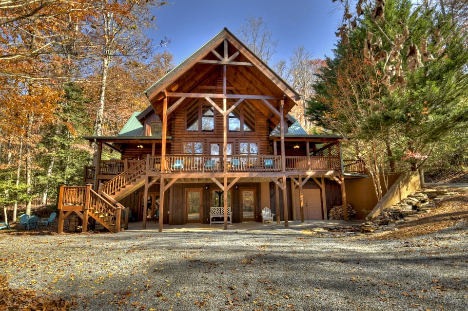 Waterfall Lodge - North Georgia Cabin Rental